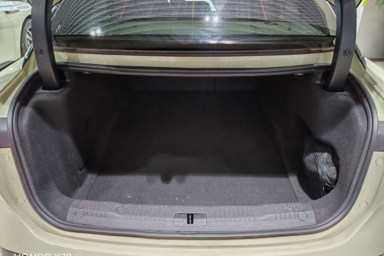 Used Hongqi EH7 2024 690 Pro Trunk