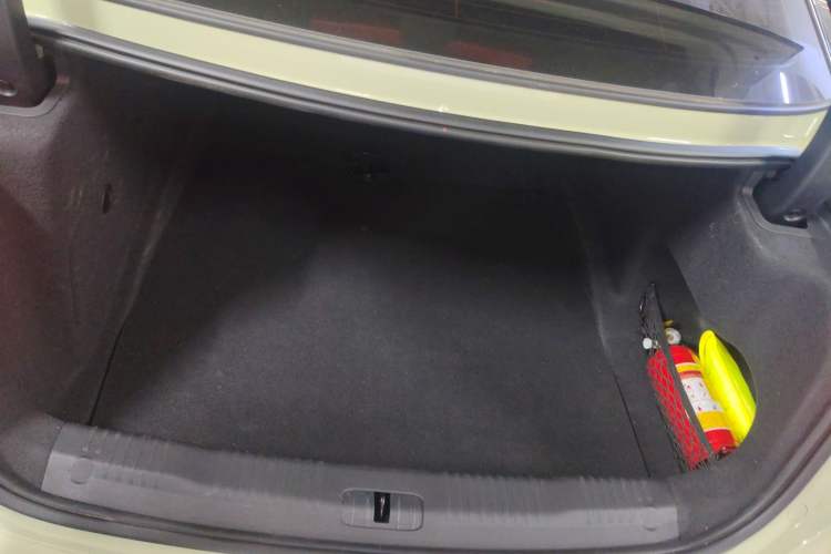 Used Hongqi EH7 2024 760 Pro+ Four-Wheel Drive Version Trunk