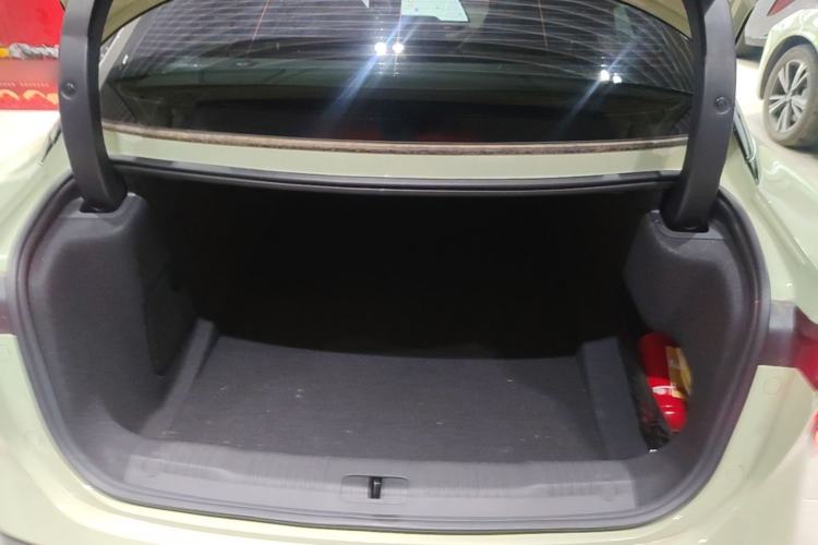 Used Hongqi EH7 2024 690 Pro Glory Edition Trunk