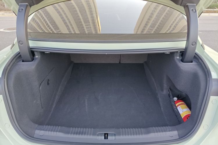 Used Hongqi EH7 2024 760 Pro+ Four-Wheel Drive Version Trunk