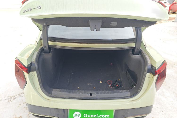 Used Hongqi EH7 2024 690 Pro Trunk
