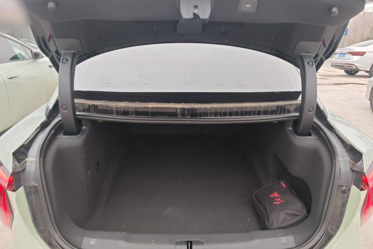 Used Hongqi EH7 2024 600 Pro Trunk