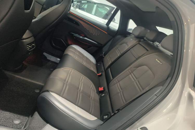 Used Hongqi EH7 2024 690 Pro Left Rear Seat