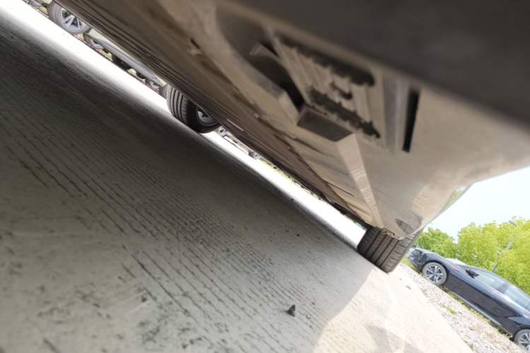 Used Hongqi EH7 2024 760 Pro+ Four-Wheel Drive Version Chassis Rear Right
