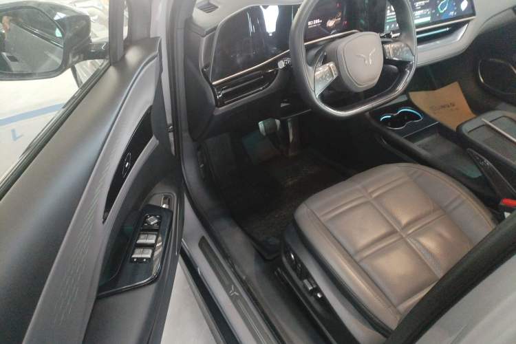 Used Hongqi EH7 2024 690 Pro Driver Seat