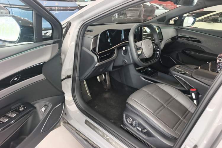 Used Hongqi EH7 2024 760 Pro+ Four-Wheel Drive Version Driver Seat