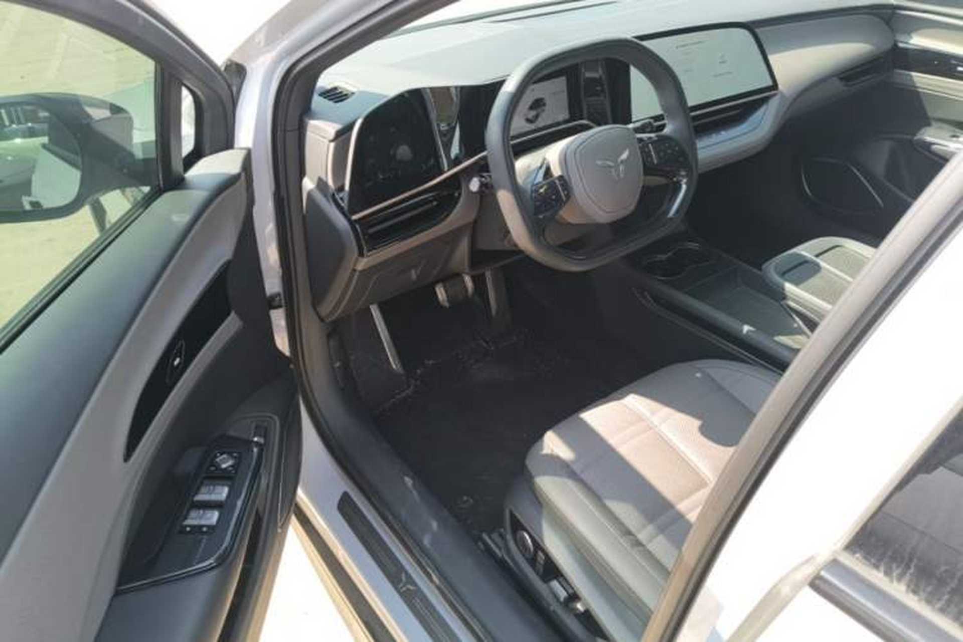 Used Hongqi EH7 2024 760 Pro+ Four-Wheel Drive Version Driver Seat