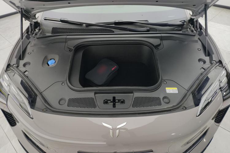 Used Hongqi EH7 2024 690 Pro Engine Bay