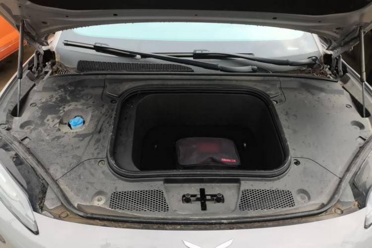 Used Hongqi EH7 2024 760 Pro+ Four-Wheel Drive Version Engine Bay