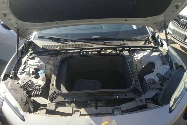 Used Hongqi EH7 2024 690 Pro Engine Bay