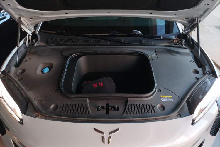 Used Hongqi EH7 2024 690 Pro Engine Bay