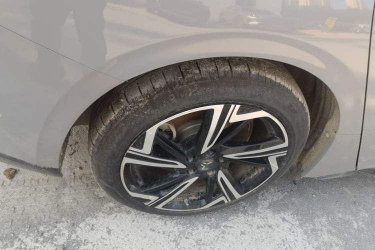 Used Hongqi EH7 2024 760 Pro+ Four-Wheel Drive Version Exterior 5