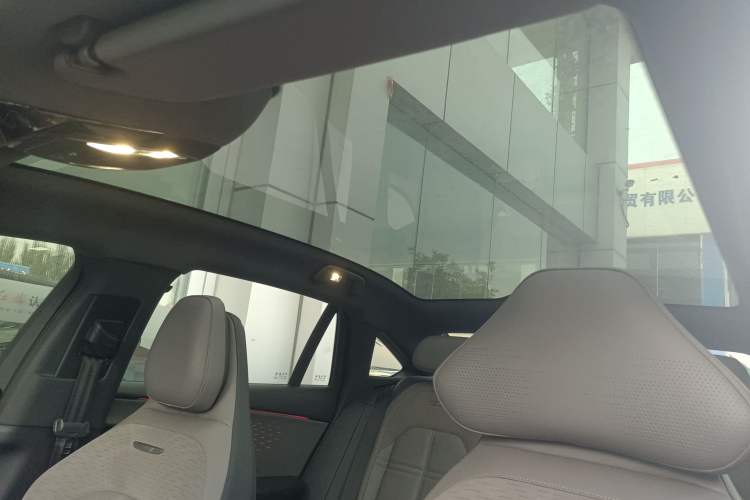 Used Hongqi EH7 2024 760 Pro+ Four-Wheel Drive Version Headliner