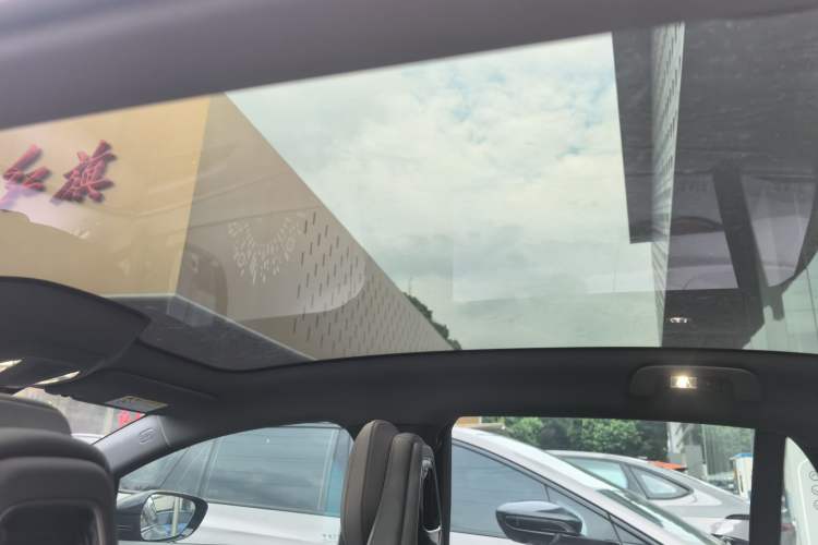 Used Hongqi EH7 2024 760 Pro+ Four-Wheel Drive Version Headliner