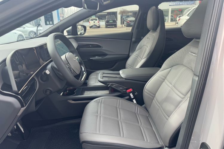 Used Hongqi EH7 2024 760 Pro+ Four-Wheel Drive Version Interior 1