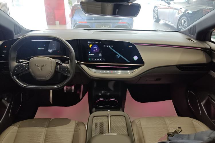 Used Hongqi EH7 2024 760 Pro+ Four-Wheel Drive Version Interior 2