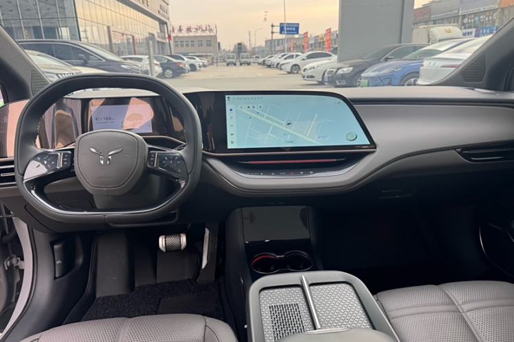 Used Hongqi EH7 2024 760 Pro+ Four-Wheel Drive Version Interior 2