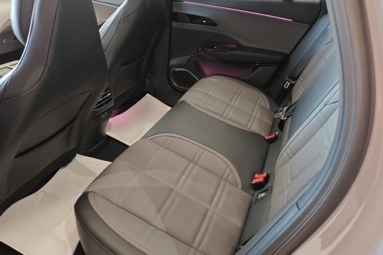 Used Hongqi EH7 2024 760 Pro+ Four-Wheel Drive Version Interior 4