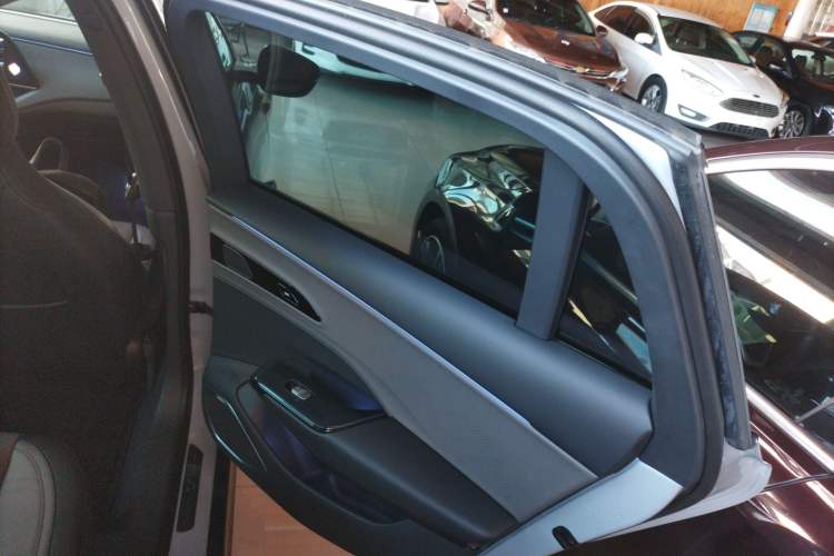 Used Hongqi EH7 2024 690 Pro Interior 6