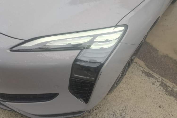 Used Hongqi EH7 2024 760 Pro+ Four-Wheel Drive Version Left Front Headlight