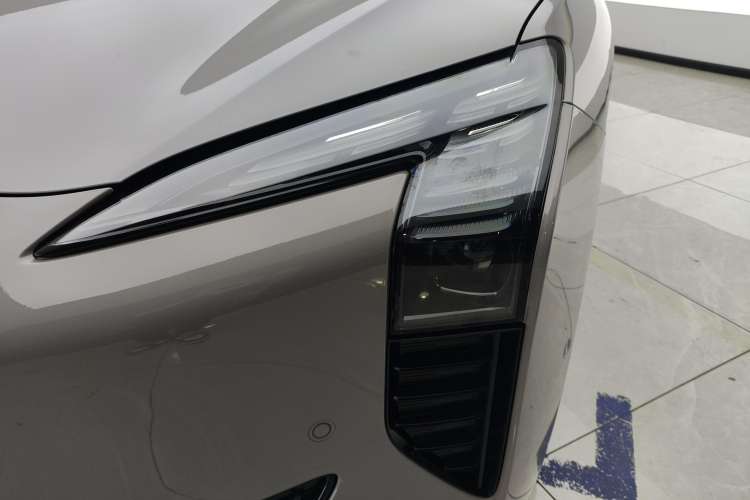 Used Hongqi EH7 2024 690 Pro Left Front Headlight