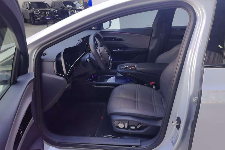 Used Hongqi EH7 2024 690 Pro Left Front Seat