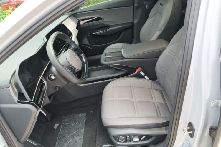 Used Hongqi EH7 2024 760 Pro+ Four-Wheel Drive Version Left Front Seat