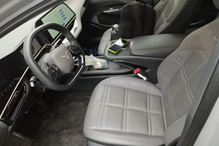Used Hongqi EH7 2024 760 Pro+ Four-Wheel Drive Version Left Front Seat