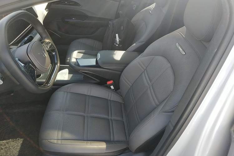 Used Hongqi EH7 2024 690 Pro Left Front Seat