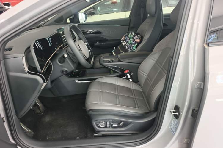 Used Hongqi EH7 2024 760 Pro+ Four-Wheel Drive Version Left Front Seat