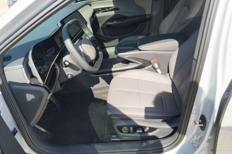 Used Hongqi EH7 2024 760 Pro+ Four-Wheel Drive Version Left Front Seat