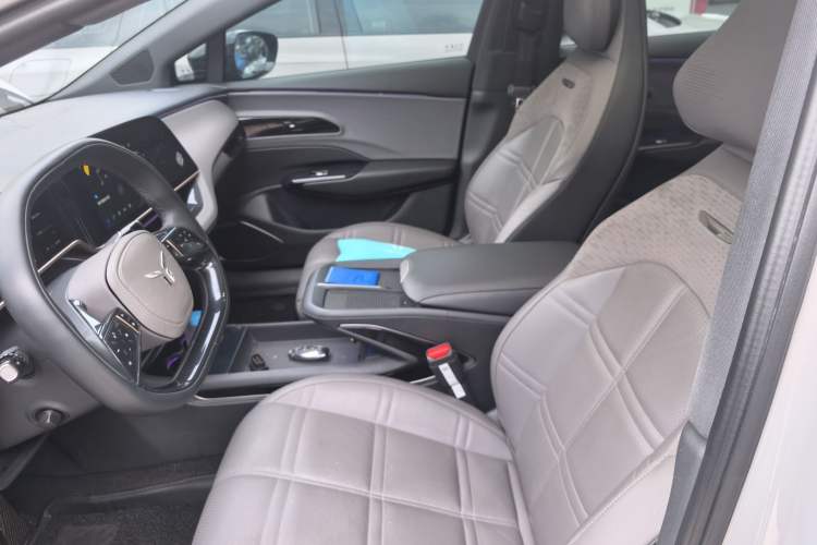 Used Hongqi EH7 2024 760 Pro+ Four-Wheel Drive Version Left Front Seat