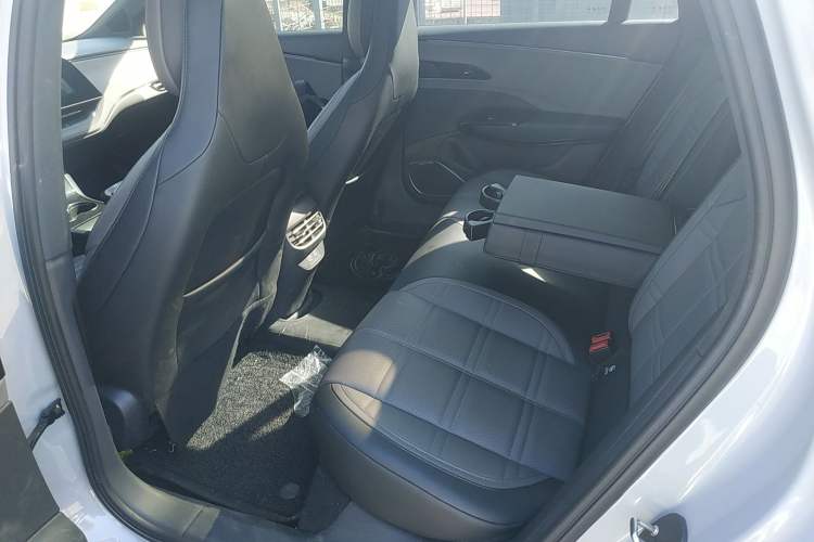 Used Hongqi EH7 2024 690 Pro Left Rear Seat