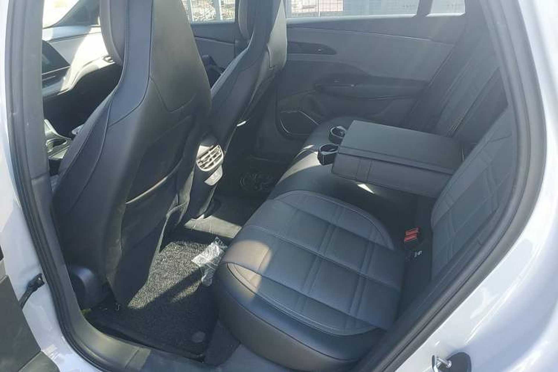 Used Hongqi EH7 2024 690 Pro Left Rear Seat