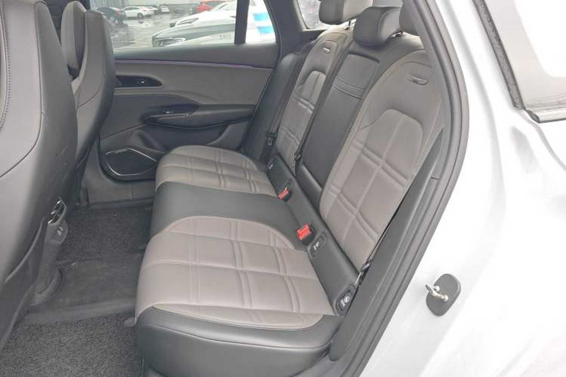 Used Hongqi EH7 2024 690 Pro Left Rear Seat