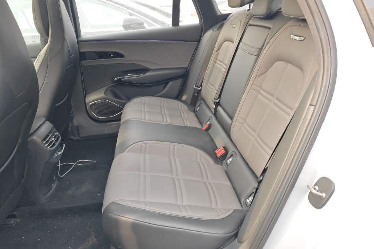 Used Hongqi EH7 2024 690 Pro Left Rear Seat