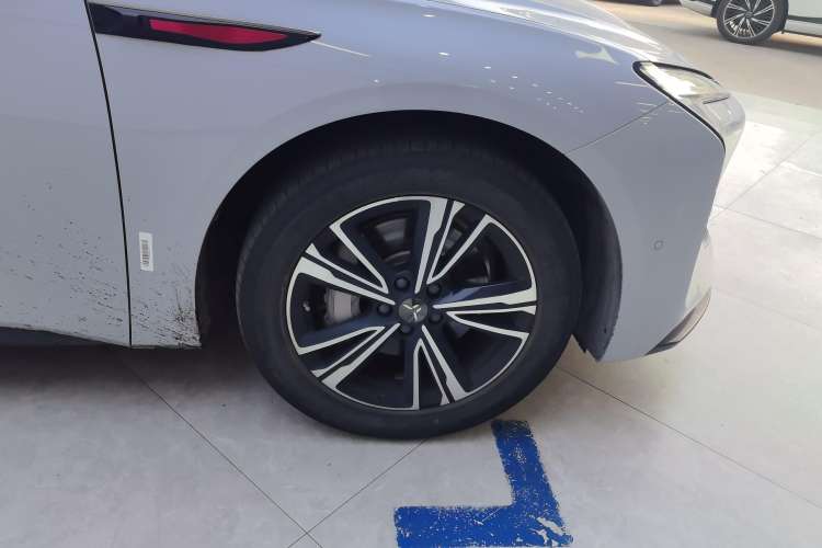 Used Hongqi EH7 2024 690 Pro Left Rear Wheel Hub