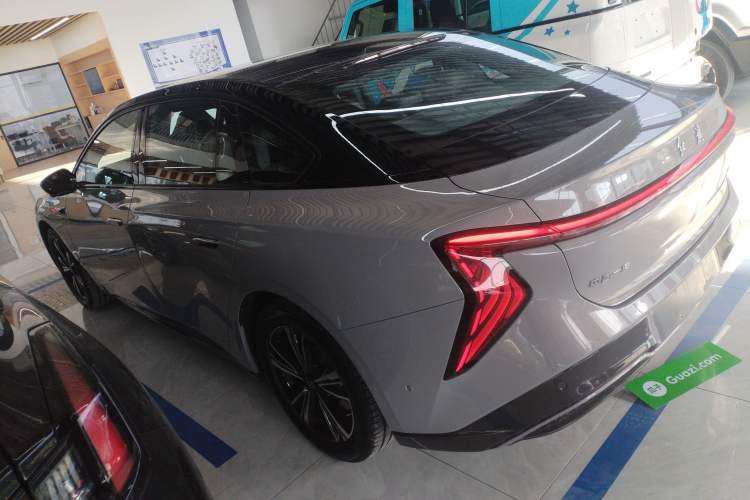 Used Hongqi EH7 2024 690 Pro Left Side