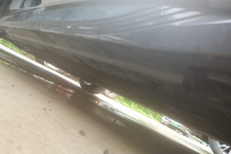 Used Hongqi EH7 2024 760 Pro+ Four-Wheel Drive Version Left Side Sill