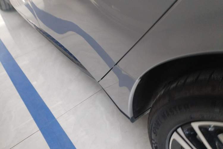 Used Hongqi EH7 2024 690 Pro Left Side Sill