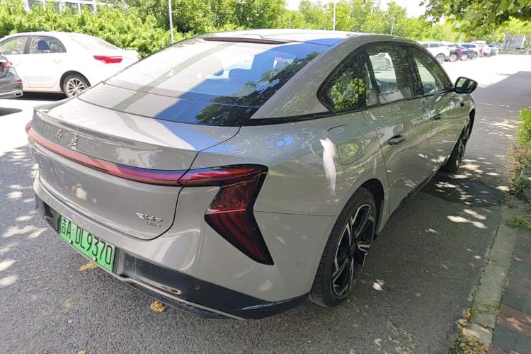 Used Hongqi EH7 2024 760 Pro+ Four-Wheel Drive Version Rear Right 45 Deg
