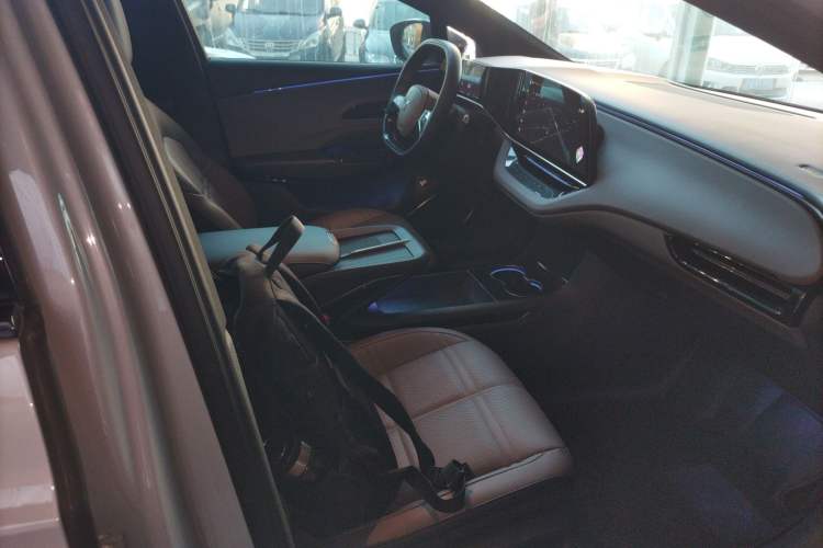 Used Hongqi EH7 2024 690 Pro Right Front Seat