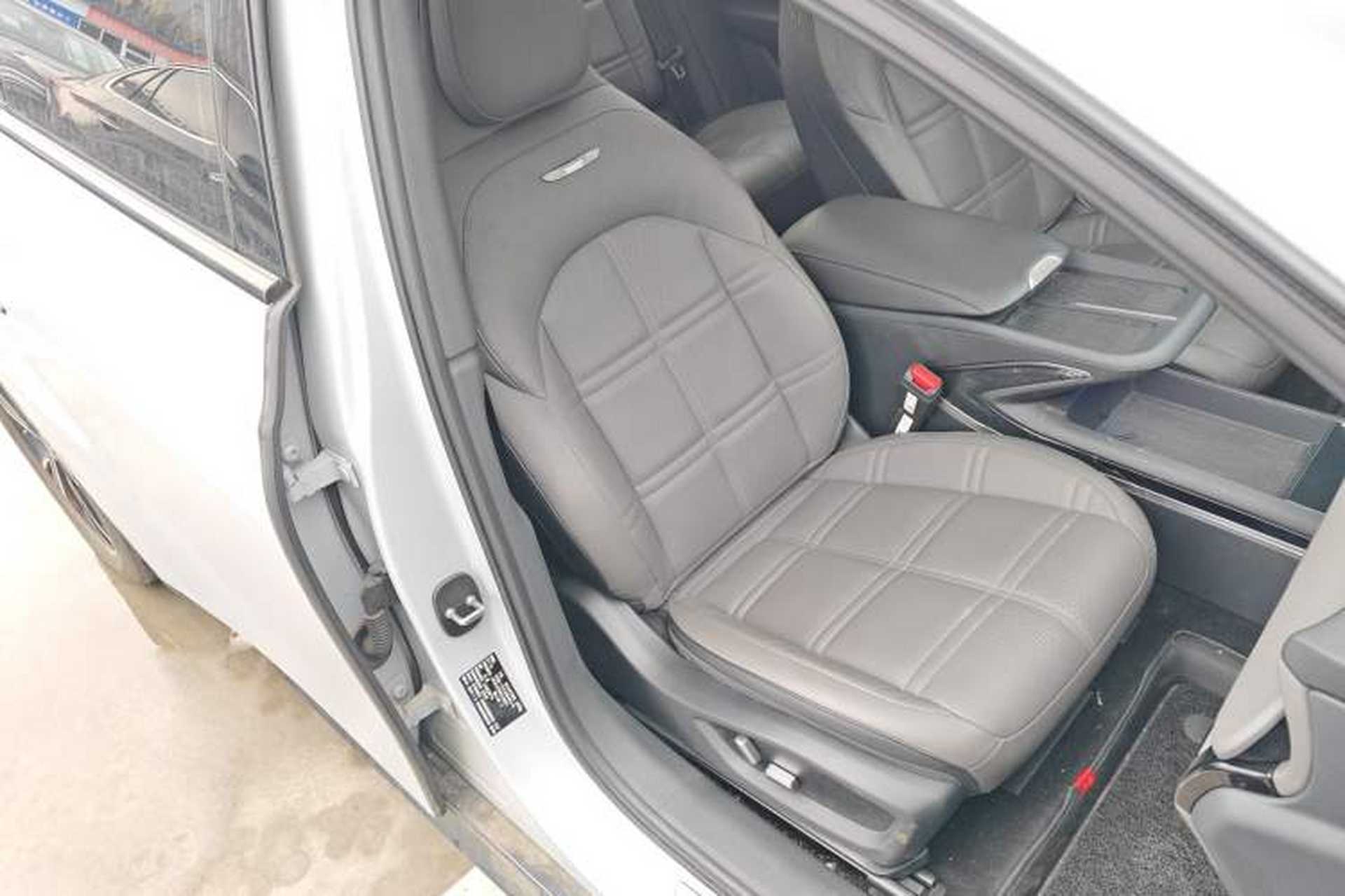 Used Hongqi EH7 2024 690 Pro Right Front Seat