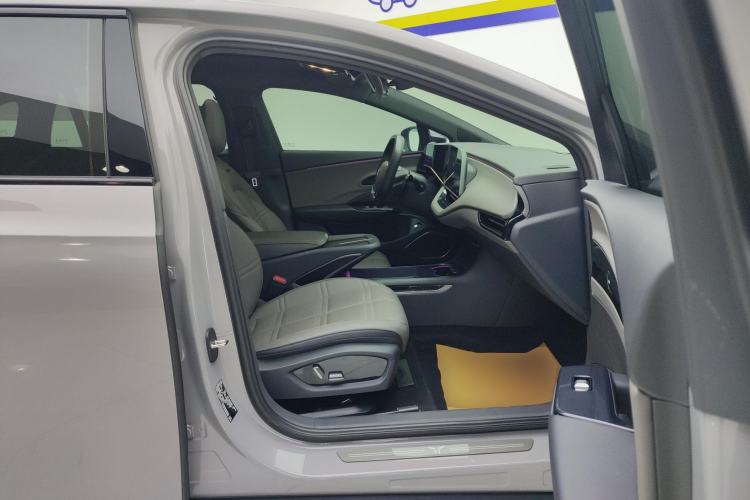 Used Hongqi EH7 2024 690 Pro Right Front Seat