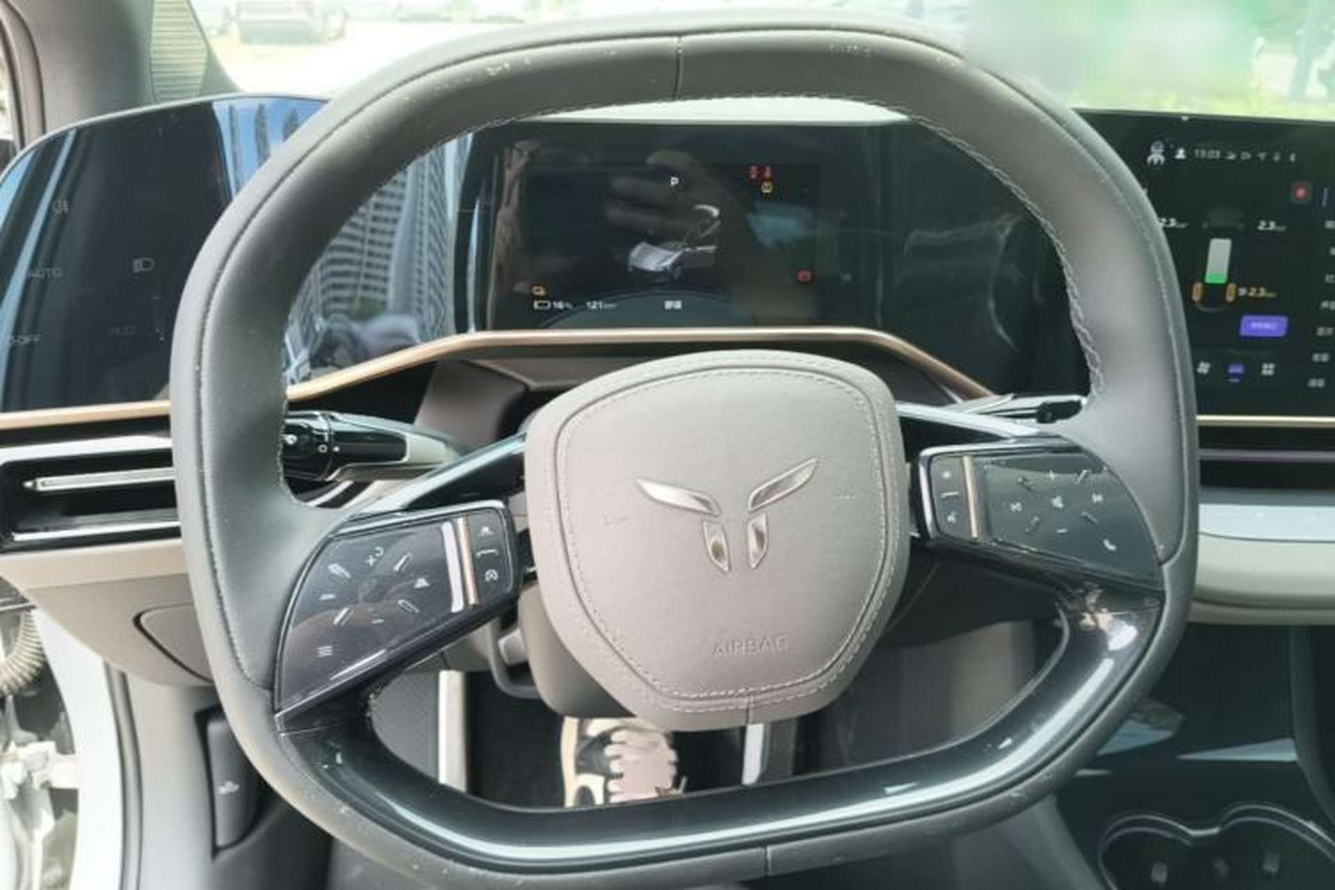 Used Hongqi EH7 2024 760 Pro+ Four-Wheel Drive Version Steering Wheel
