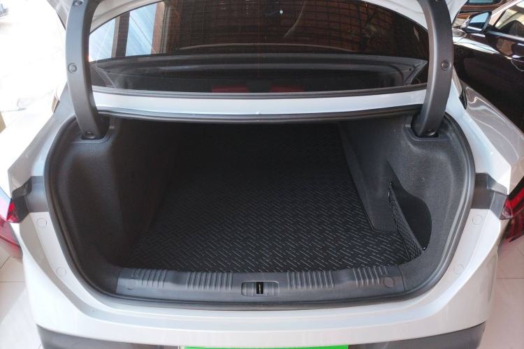 Used Hongqi EH7 2024 690 Pro Trunk
