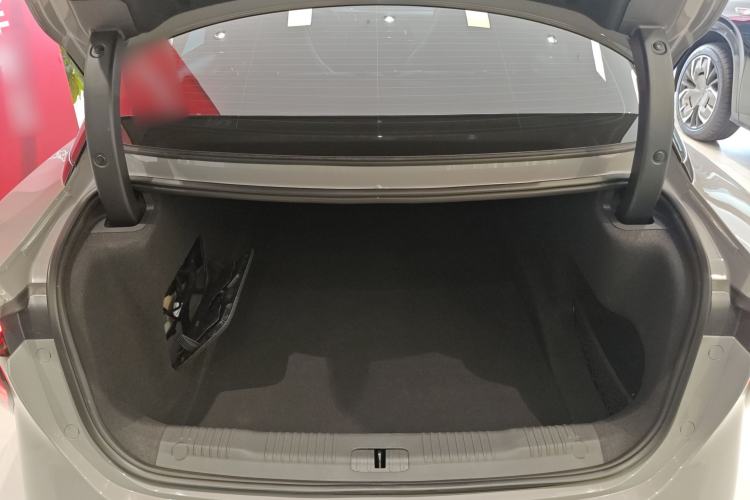 Used Hongqi EH7 2024 760 Pro+ Four-Wheel Drive Version Trunk