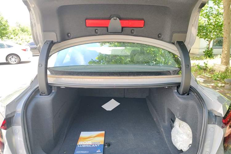 Used Hongqi EH7 2024 760 Pro+ Four-Wheel Drive Version Trunk