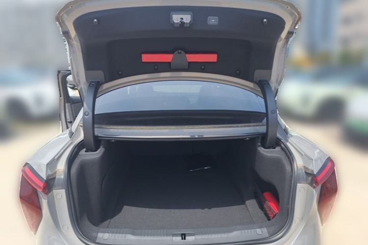 Used Hongqi EH7 2024 760 Pro+ Four-Wheel Drive Version Trunk