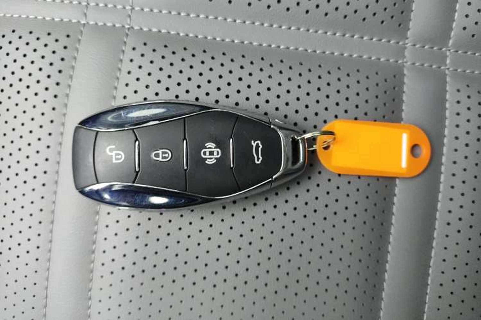 Used Hongqi EH7 2024 690 Pro Vehicle Key